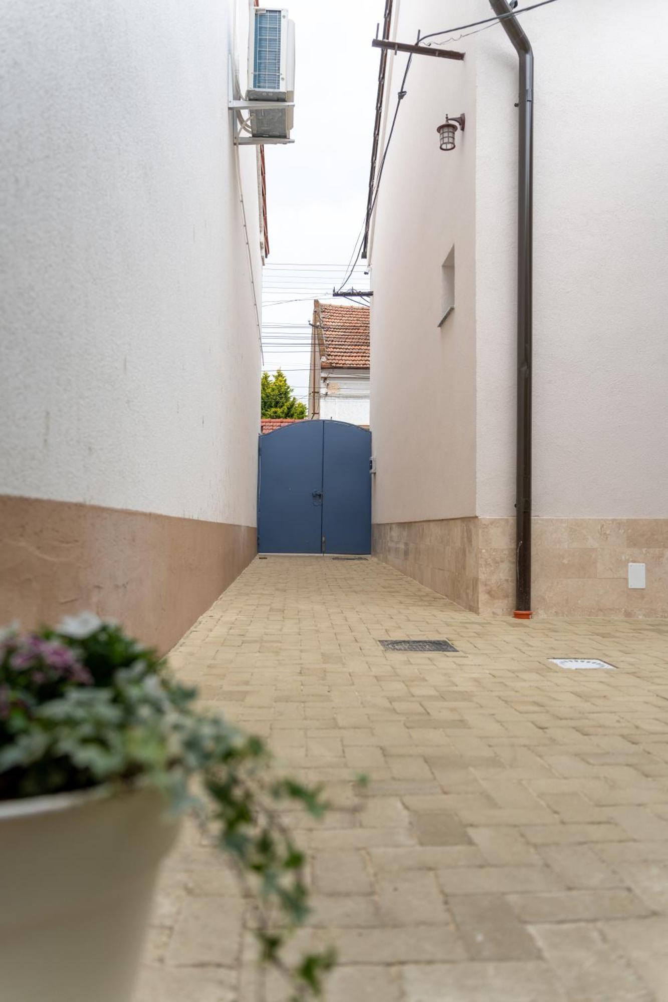 Poema Apartment Oradea Exterior photo